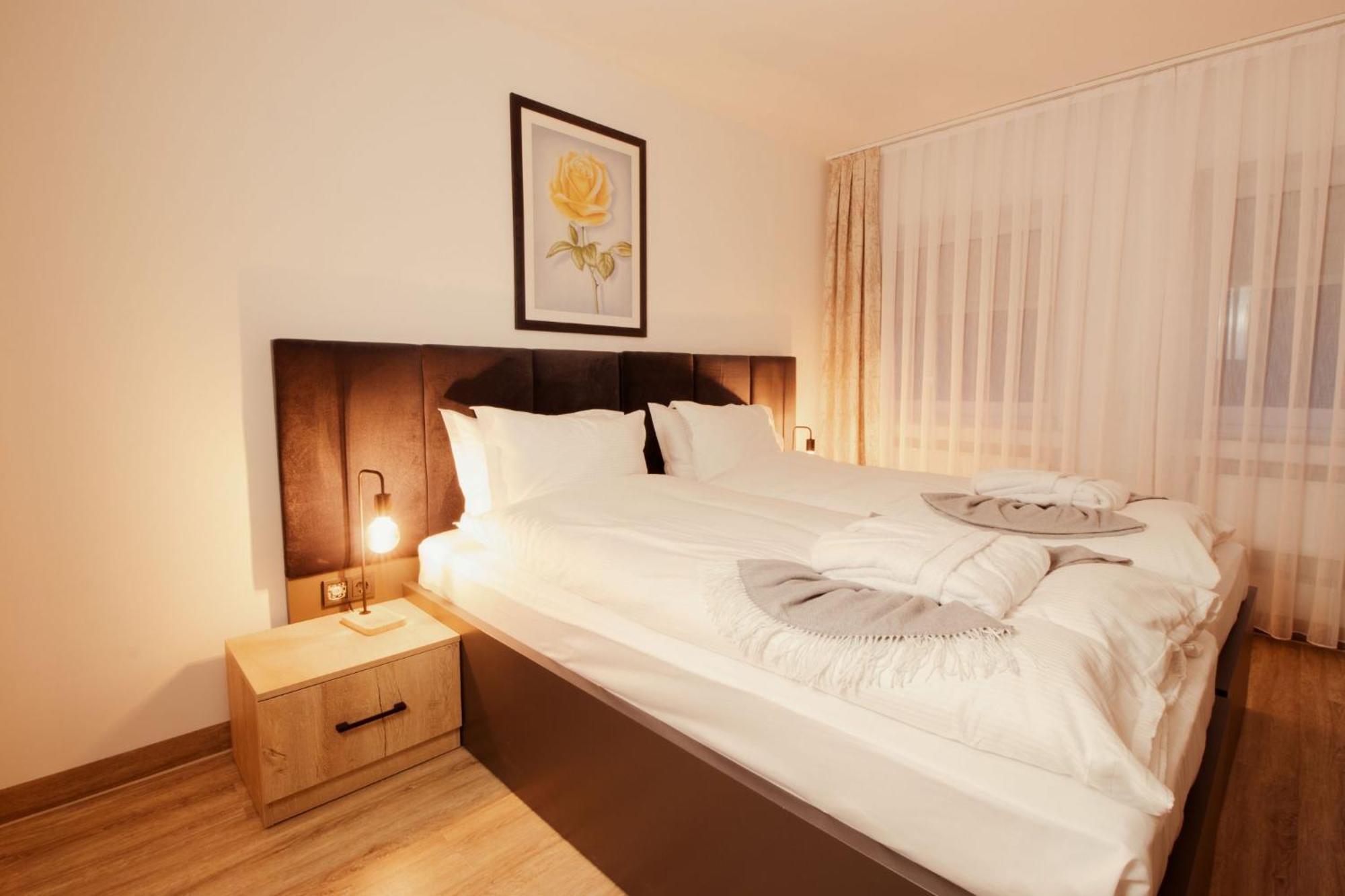 Haven Hotels - Hotel Dona Bergisch Gladbach Exterior foto